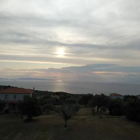 Ellina's - Euboea Island Greece Oxílithos