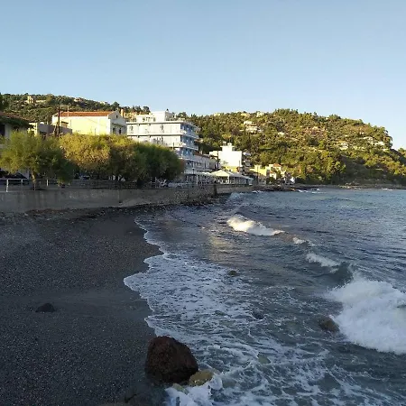 Ellina's - Euboea Island Greece בית נופש Oxílithos